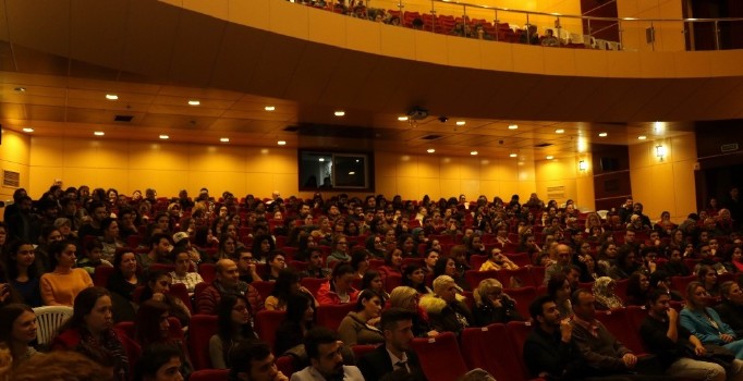 Kırklareli’de 6’ncı Tiyatro Şenliği Başladı