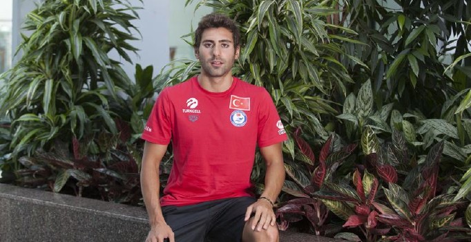 Milli Yüzücü Nezir Karap olimpiyatlara hazırlanıyor