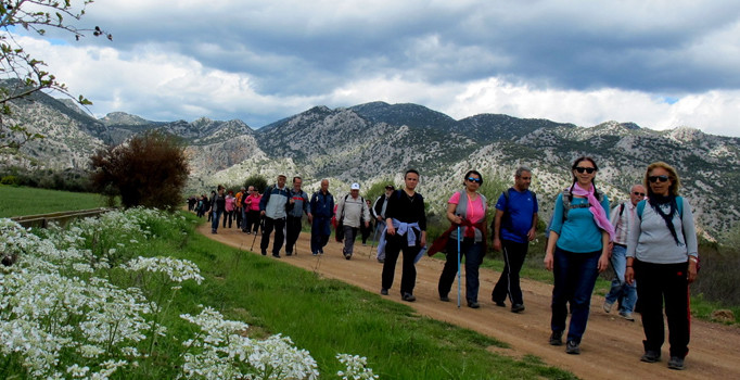 Kepez doğayla kucaklaşıyor