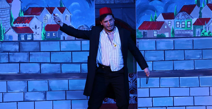 Dünya Tiyatrolar Günü’nde 7 Kocalı Hürmüz güldürdü