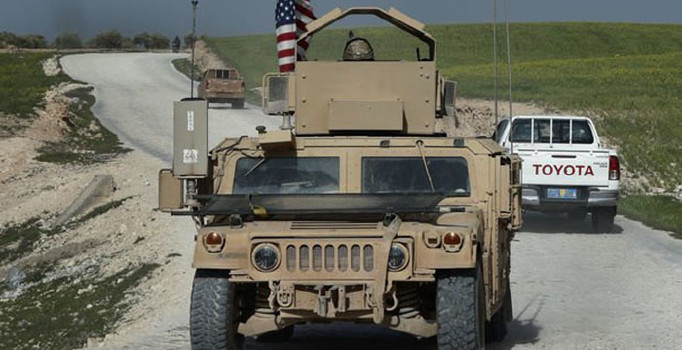 Son dakika! Münbiç'te ABD öncülüğündeki koalisyon askerlerine saldırı! 2 ölü 5 yaralı