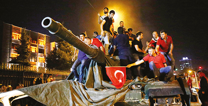 Ahmet Erkan Koca yazdı: Sivil-asker ilişkisi nereye gidiyor?