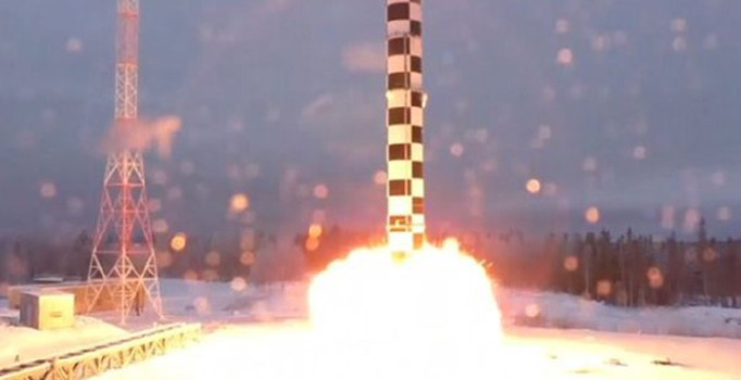 Rusya Savunma Bakanlığı füze testini yayınladı