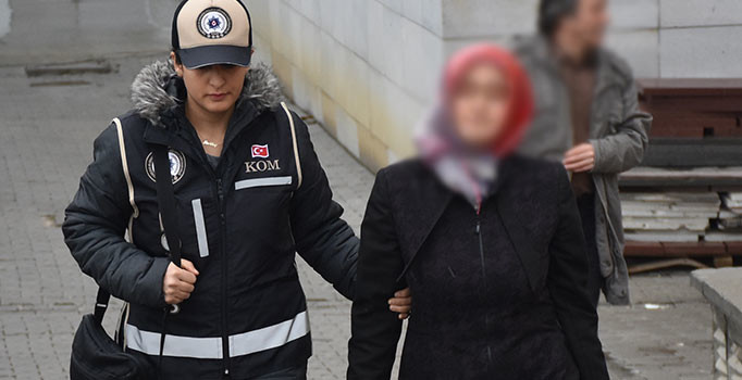 FETÖ'nün "bölge kadın sorumlusu" ByLock'u 26 bin kez kullanmış
