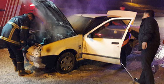 Seyir halindeki otomobil alev aldı | Kastamonu haberleri