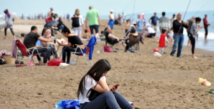 Antalya'da sahiller doldu