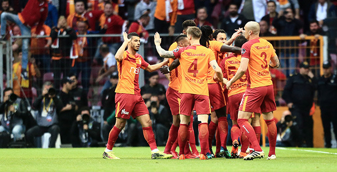 Mac Sonucu Trabzonspor Galatasaray 4 0 Sona Erdi Ts Ye Ilk Yari Yetti Spor Haberleri