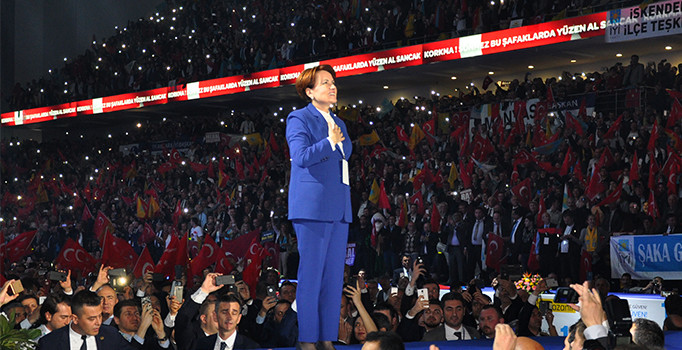 İYİ Parti Olağanüstü Kongresi başladı