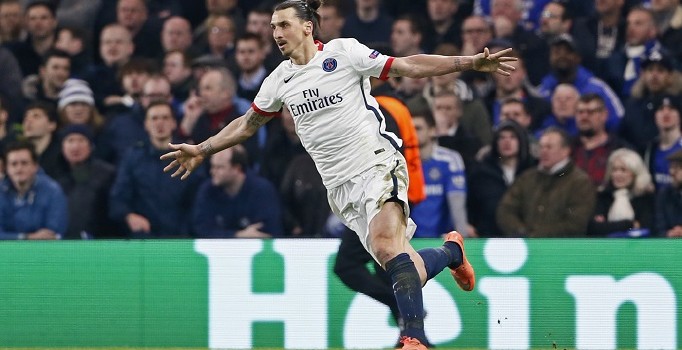 Chelsea taraftarı PSG'nin yıldızı Zlatan Ibrahimovic'in burnu ile dalga geçti
