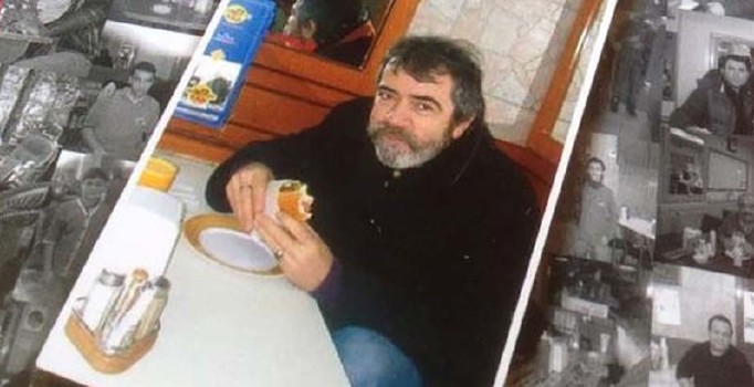 Selçuk Yöntem tost yerken çekilen fotoğraftan 350 bin TL kazandı