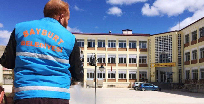 Bayburt Belediyesi’nden ilaçlama mesaisi