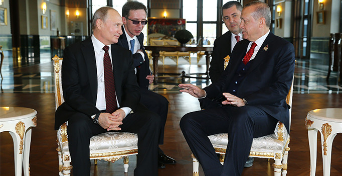 Cumhurbaşkanı Erdoğan'dan tören sonrası Rusça Tweet