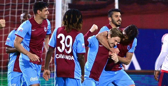 Trabzonspor, Mersin İdman Yurdu'nu 1-0 mağlup ederek 3 maç sonra 3 puan aldı