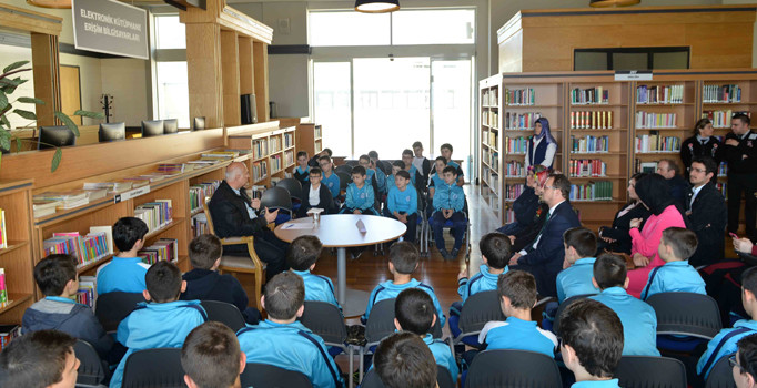 İsmail Bilgin minik okurlarıyla buluştu