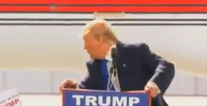 Donald Trump Chicago’daki mitinginde çığlıktan korktu