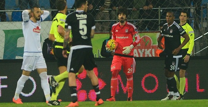 Süper Lig'de 377 gün sonra Beşiktaş'ın aleyhine penaltı düdüğü çalındı