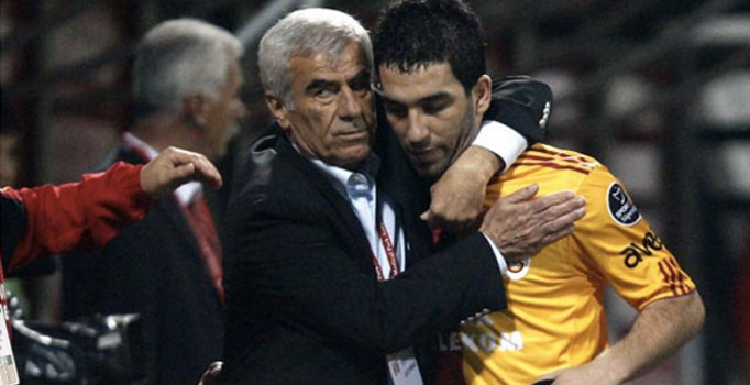 Galatasaray ile ismi anılan Bülent Ünder'den cevap gecikmedi