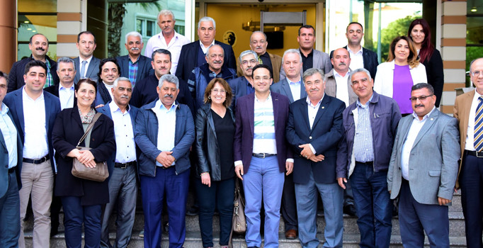 Bornova’da muhtarlarla hizmet buluşması