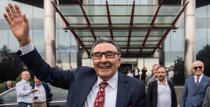 Aydın Doğan, Doğan Medya'ya veda etti