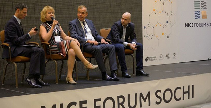 Ruslar turizmi Soçi'de tartıştı