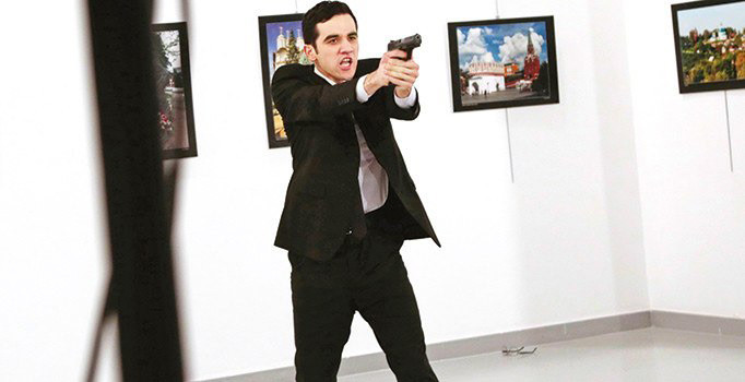 Vur emrini veren ‘abi’ye kelepçe