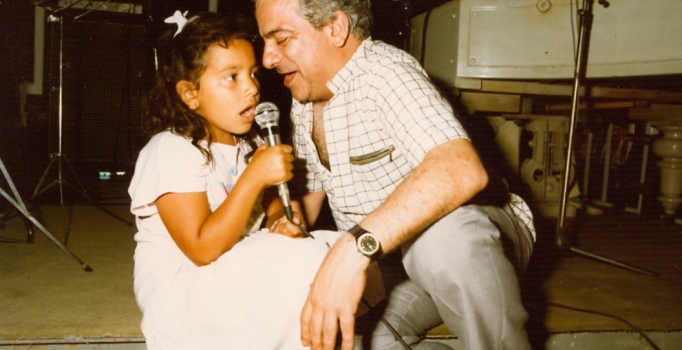 Zeki Alasya: Sahne tozuyla geçen bir ömür...