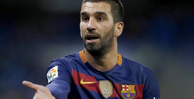 Arda Turan'dan Dünya liderlerine terör çağrısı