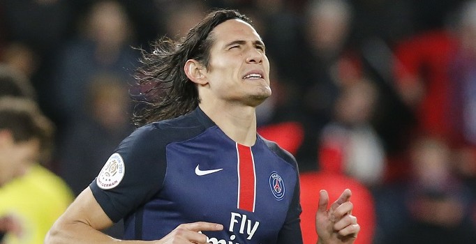PSG'nin yıldız futbolcusu Cavani'nin gelecek sezon takımdan ayrılacağı iddia edildi
