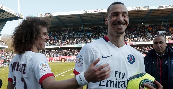 Gelecek sezon PSG'den ayrılacak Ibrahimovic'in güldüren takımda kalma şartı