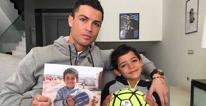 Dünyaca ünlü futbolcu Cristiano Ronaldo'dan Suriyeli çocuklara destek paylaşımı