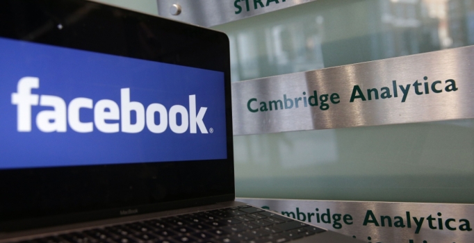 Facebook, Analytica mağdurlarını bilgilendirmeye başladı