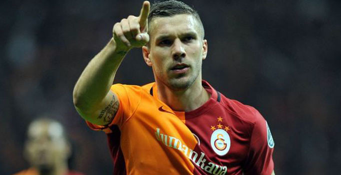 Ve Podolski Vissel Kobe'ye gitti
