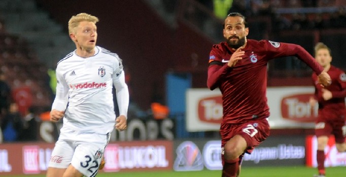Beşiktaş, derbide Trabzonspor'u 2-0 mağlup etmeyi başardı