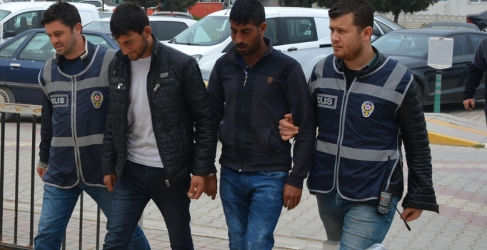 Sahte komiserleri gerçek polis yakaladı