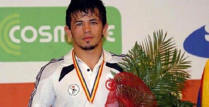 Gençler Avrupa Şampiyonu olan güreşçi Ömer Uzan hayatını kaybetti