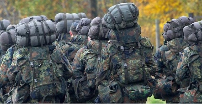 Alman ordusunda Nazi patlaması! 430 soruşturma var