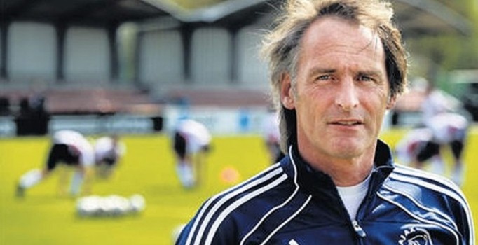 Galatasarayın yeni teknik direktörü resmen Hollandalı Jan Olde Riekerink oldu