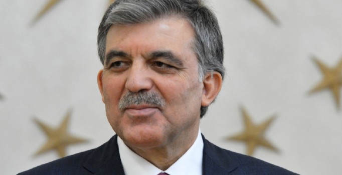 Abdullah Gül'den trol uyarısı: Negatif gündemde mi ülkeler ilerleyecek?