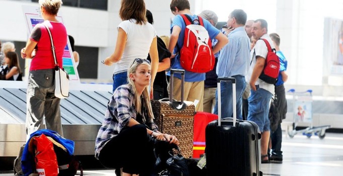 Ruslar'ın Antalya'yı terk ettiği iddiasına yalanlama