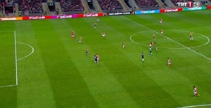 Fenerbahçe'nin Braga'dan yediği gol sonrasında ofsayt itirazları yapıldı