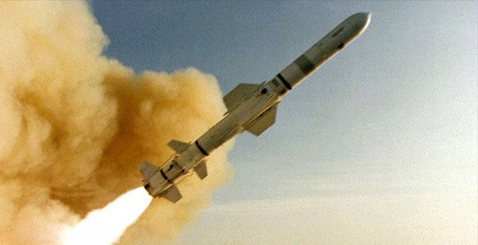 Son dakika! ABD Suriye'yi 112 Tomahawk ile vurdu