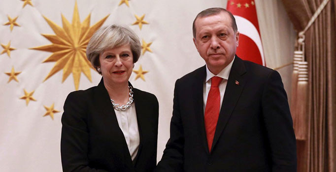 Son dakika! Cumhurbaşkanı Erdoğan, İngiltere Başbakanı ile görüştü