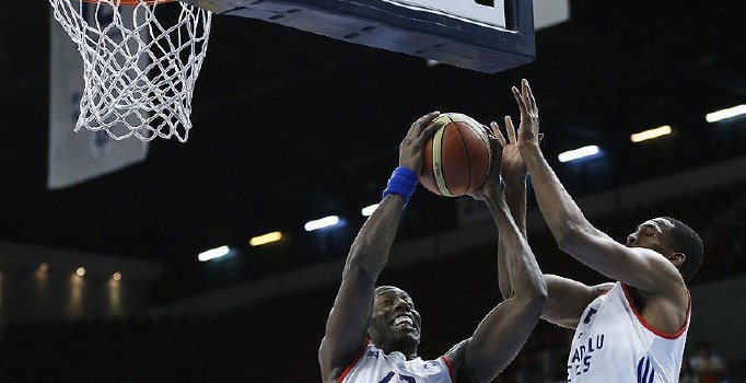 Anadolu Efes Avrupa Ligi'nde Cedevita'yı konuk edecek