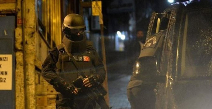 Seher Çağla Demir'in avukatı Hüseyin B'nin de bulunduğu 7'si avukat 27 kişiye tutuklama  istemi