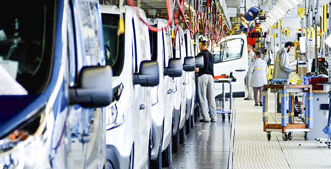 Ticari aracı ürettik ama içerde satamadık