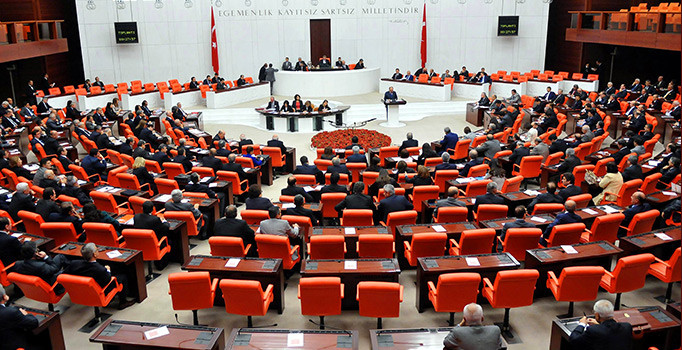 CHP'den 'yemin töreni' kararı