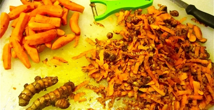 Tatlı krizine karşı zerdeçal, tok tutması için fıstık ezmesi