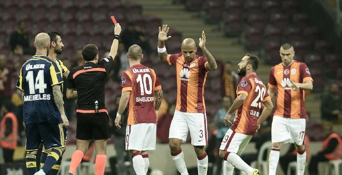Dev derbi öncesi istatistiklerde görülen kart sayısı ön plana çıkıyor