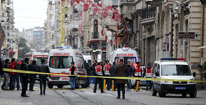 Son dakika: Taksim İstiklal Caddesi'ndeki patlama haberlerine yayın yasağı getirildi