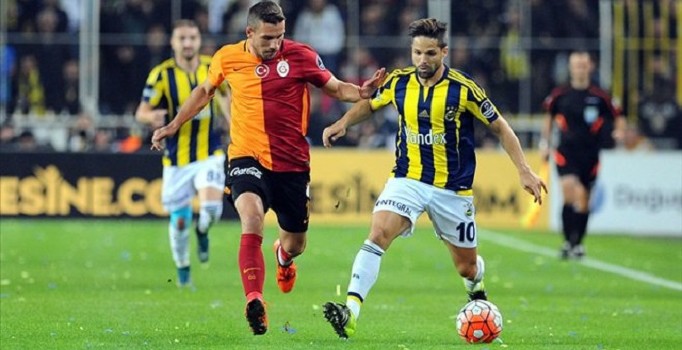 Raşit Çetiner derbi maçın, Galatasaray'ın yeniden ayağa kalkması için son şans olduğunu söyledi